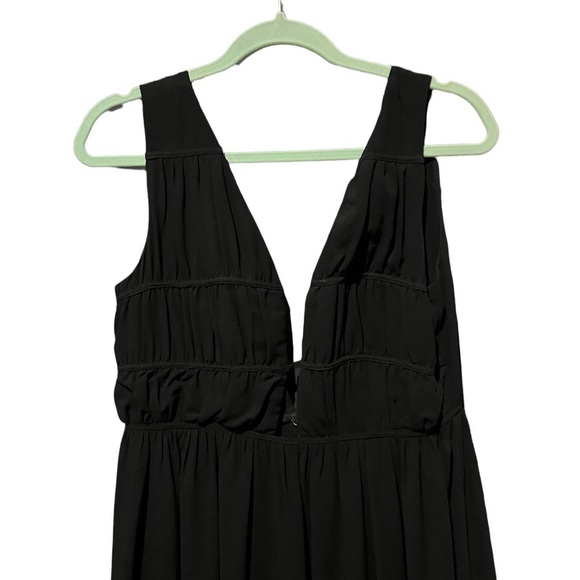 Deep V Mini Dress - Picture 4 of 5